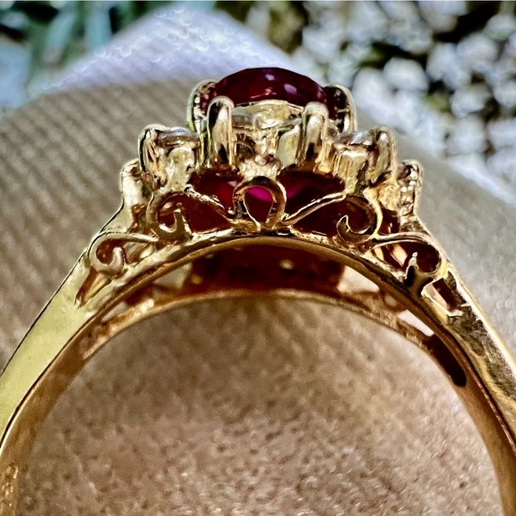 Antique Ruby Estate Ring Solid 18K Gold Ruby diamond Halo Ring Size 7.5 Sizeable - Picture 16 of 16